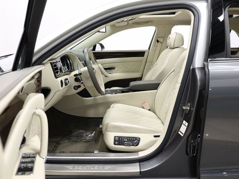 Used 2018 Bentley Flying Spur V8 AWD/4WD image 15