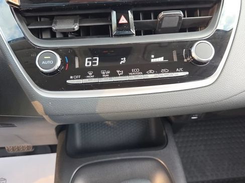 Used 2026 Toyota Corolla LE FWD image 20