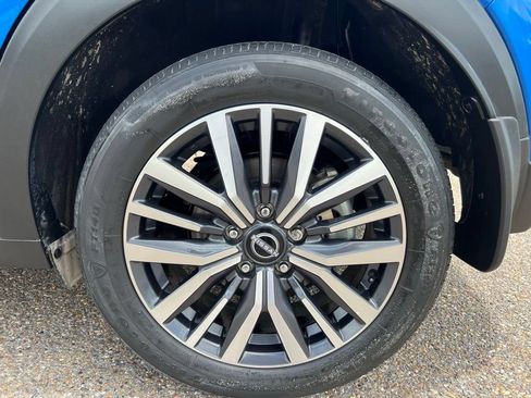Certified 2023 Nissan Kicks SV FWD image 17