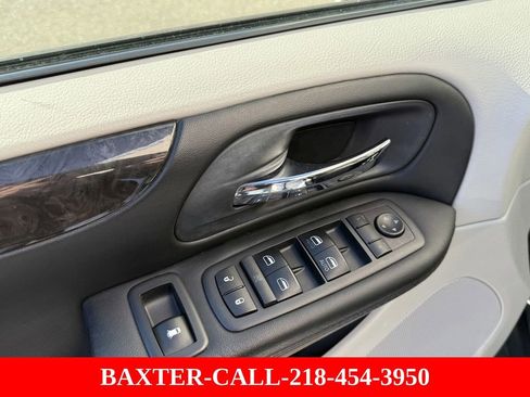 Used 2017 Dodge Grand Caravan SE w/ Power Window Group image 10