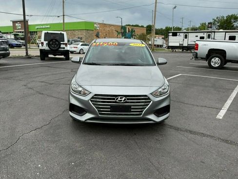 Used 2021 Hyundai Accent SE FWD image 4
