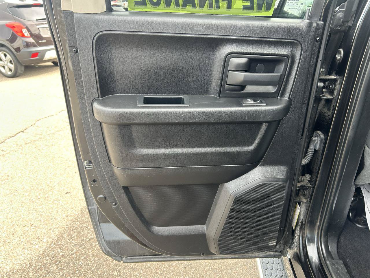 Used 2017 RAM 1500 ST w/ SXT Appearance Group AWD/4WD image 13