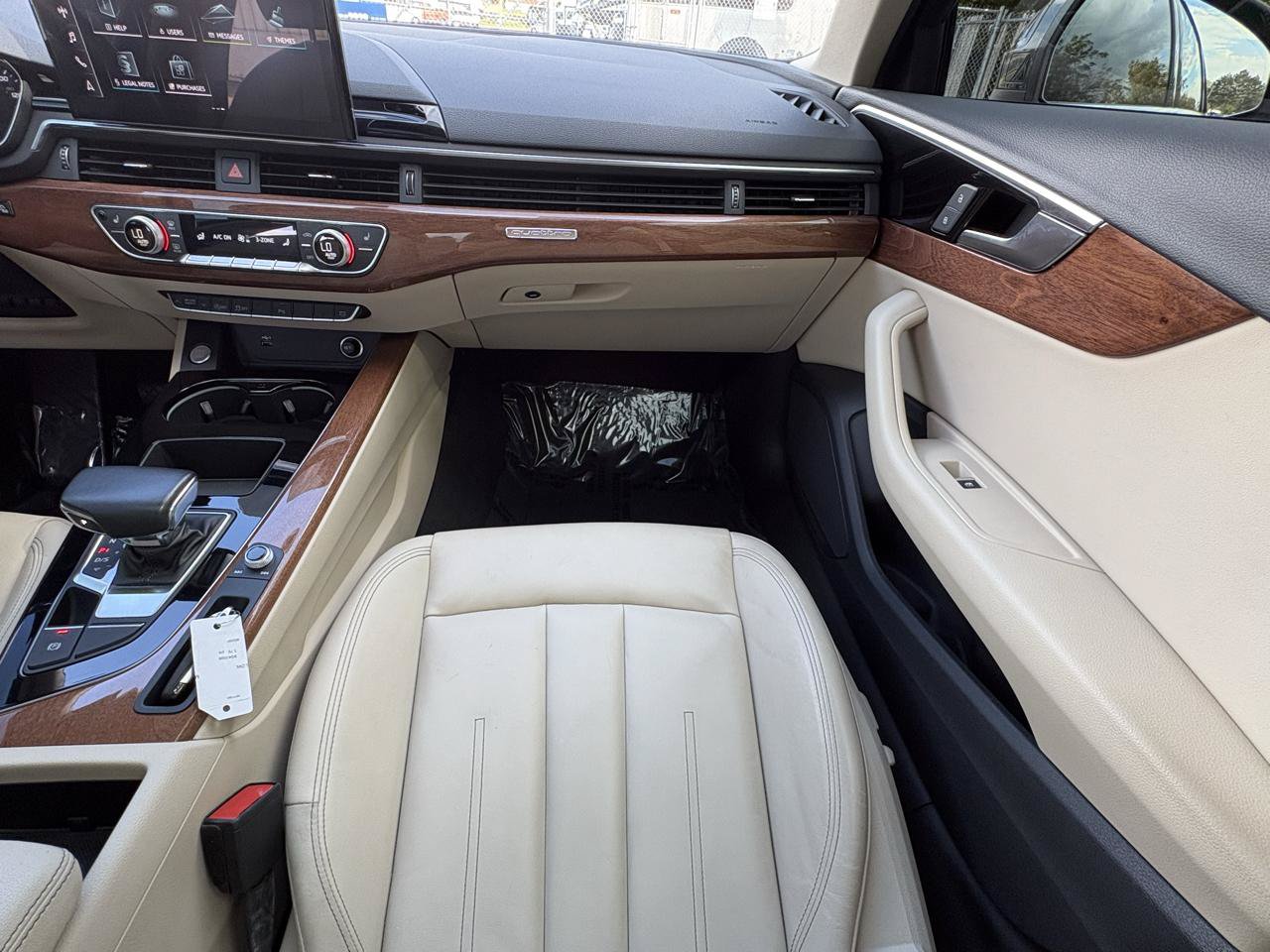 Used 2023 Audi A4 2.0T Premium w/ Convenience Package AWD/4WD image 19