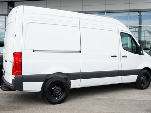 New 2025 Mercedes-Benz Sprinter 2500 image 10