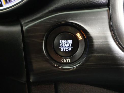 Used 2020 Jeep Grand Cherokee Laredo w/ Security & Convenience Group image 38