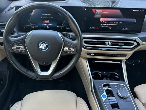 Certified 2023 BMW i4 eDrive40 RWD image 18