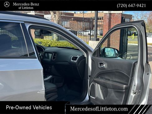 Used 2021 Jeep Compass Latitude image 28