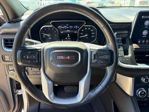 Used 2021 GMC Yukon XL SLT w/ SLT Luxury Plus Package RWD image 18
