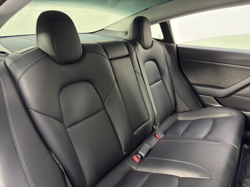 Used 2020 Tesla Model 3 Standard Range Plus image 41