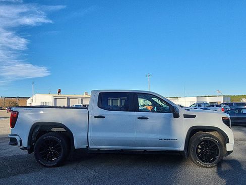 Used 2023 GMC Sierra 1500 Pro w/ Graphite Edition image 6