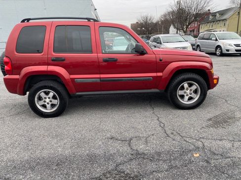 Used 2005 Jeep Liberty Renegade image 5