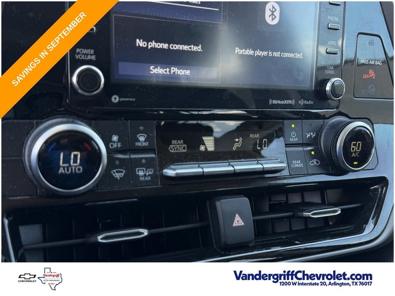 Used 2022 Toyota Highlander LE FWD image 19