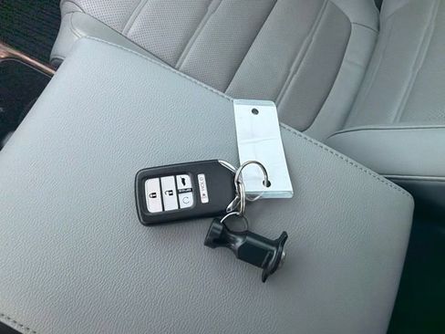Used 2022 Honda CR-V Touring image 31