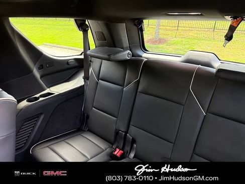 Used 2024 Cadillac Escalade Premium Luxury RWD image 24