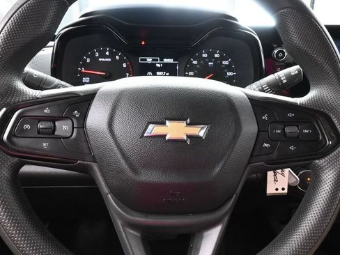 Used 2024 Chevrolet Trax LS w/ LS Convenience Package FWD image 27