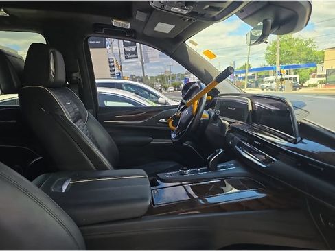 Used 2023 Cadillac Escalade ESV Sport Platinum w/ LPO, ONYX Package AWD/4WD image 6