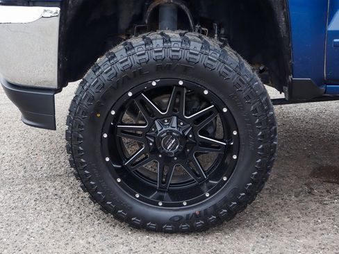 Used 2019 Chevrolet Silverado 1500 LT w/ All Star Edition image 41