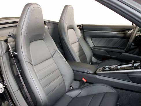 New 2026 Porsche 911 Carrera 4S image 39