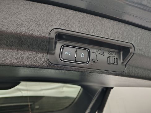 Used 2023 Ford Explorer XLT w/ Equipment Group 202A image 16