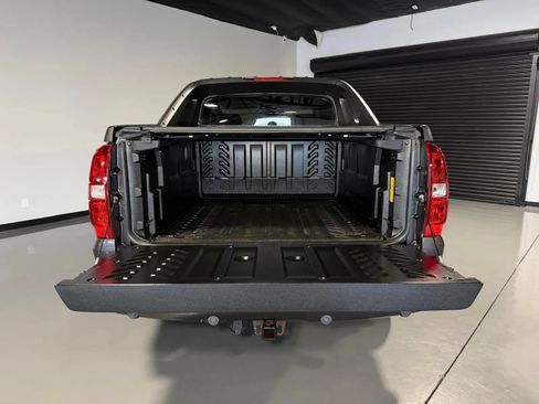 Used 2010 Chevrolet Avalanche LT w/ Luxury Package RWD image 14