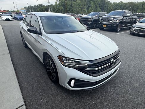 Used 2022 Volkswagen Jetta Sport FWD image 8