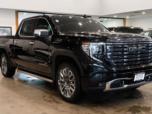 Used 2023 GMC Sierra 1500 Denali Ultimate AWD/4WD image 3