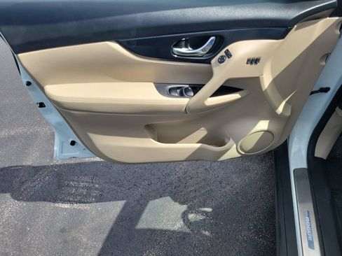 Used 2017 Nissan Rogue SL w/ SL Premium Package AWD/4WD image 27