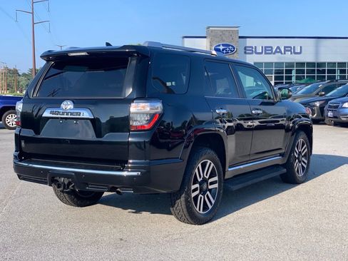 Used 2024 Toyota 4Runner Limited AWD/4WD image 7