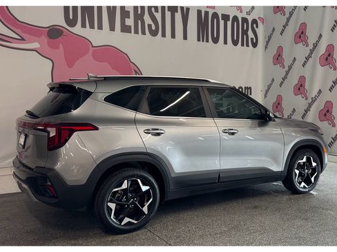 Used 2024 Kia Seltos EX FWD image 10