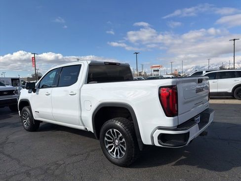 Used 2023 GMC Sierra 1500 AT4 image 11