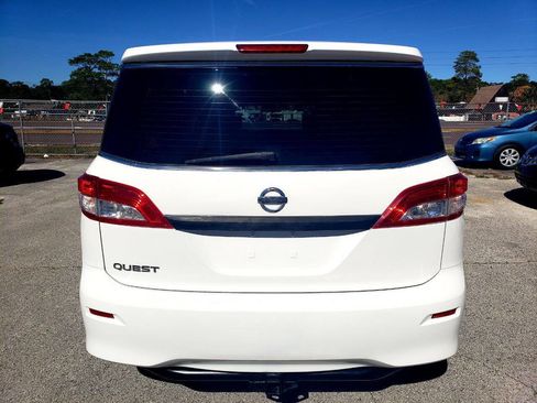 Used 2015 Nissan Quest S image 3