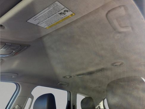 Used 2023 Kia Telluride S image 17