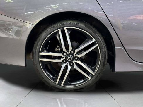 Used 2017 Honda Accord Sport image 34
