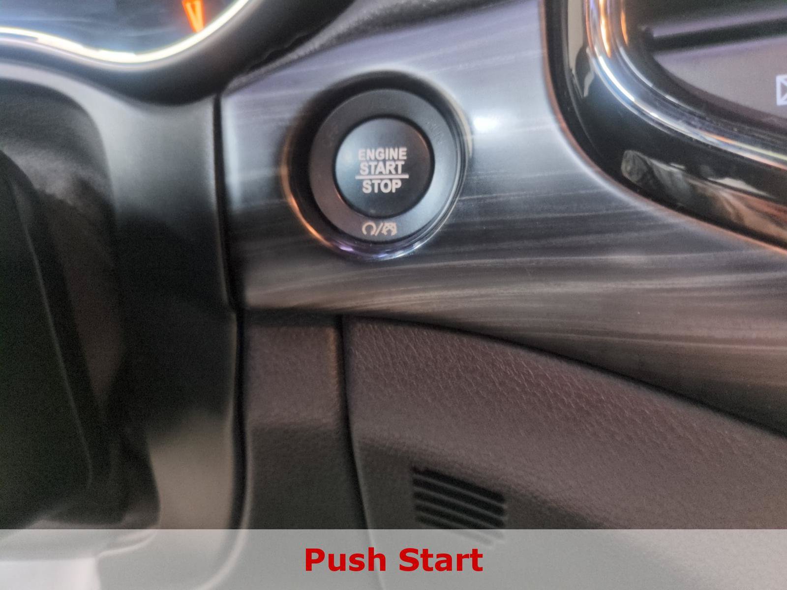 Used 2021 Jeep Grand Cherokee Laredo X AWD/4WD image 15