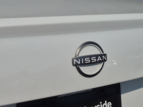 Used 2023 Nissan Versa SV FWD image 24