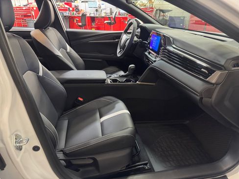 Used 2026 Toyota Camry SE image 19