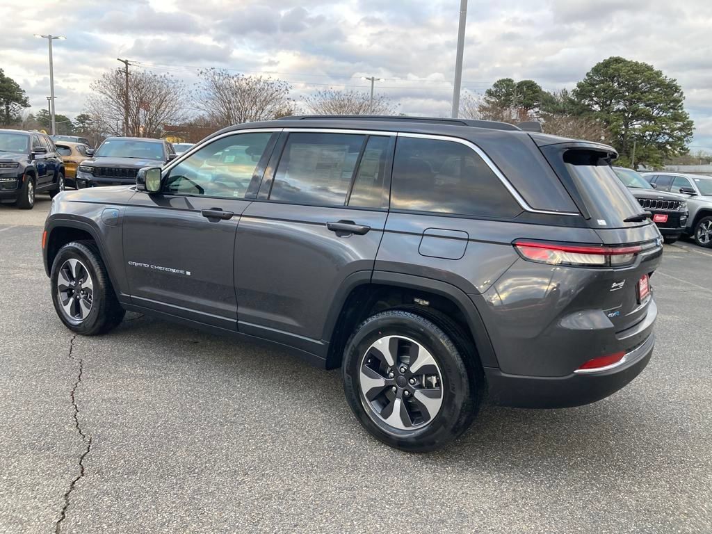 New 2024 Jeep Grand Cherokee Limited 4xe w/ Luxury Tech Group II AWD/4WD image 3