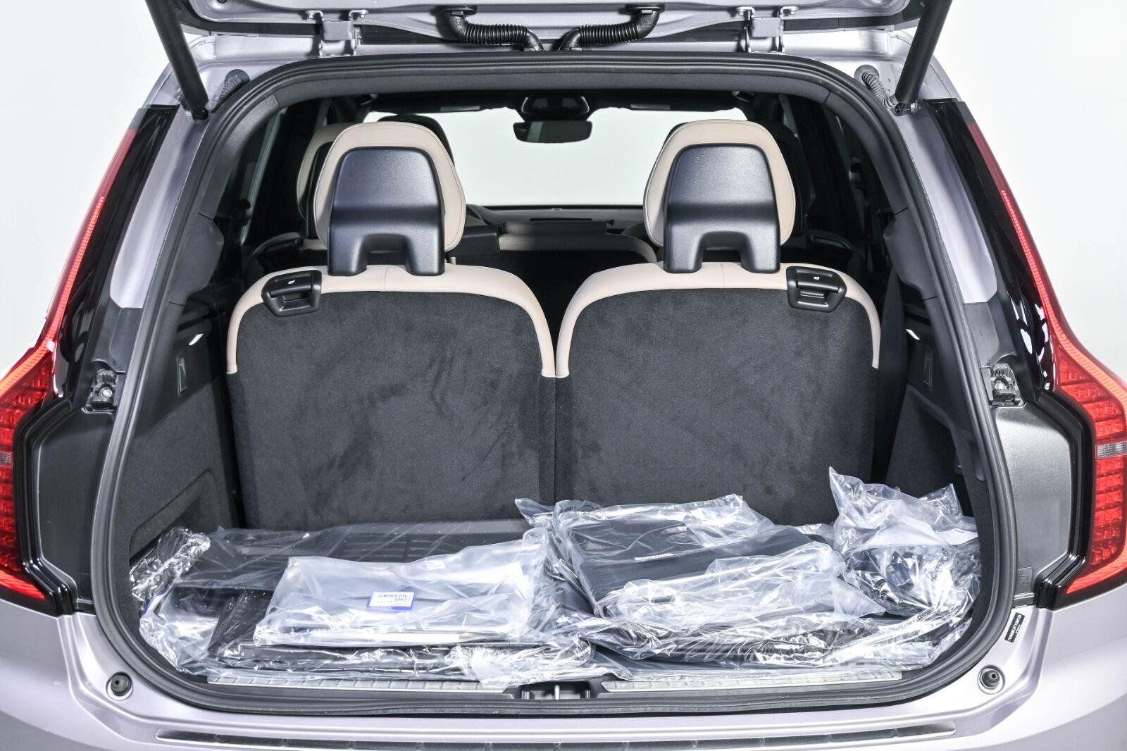 New 2026 Volvo XC90 T8 Core w/ Protection Package Premier AWD/4WD image 29