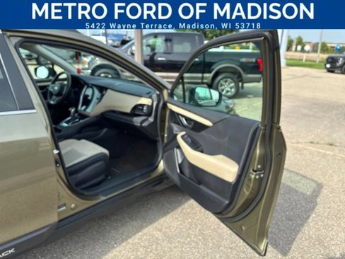 Used 2024 Subaru Outback Premium AWD/4WD image 41