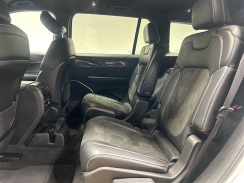 Certified 2021 Jeep Grand Cherokee L Laredo image 27