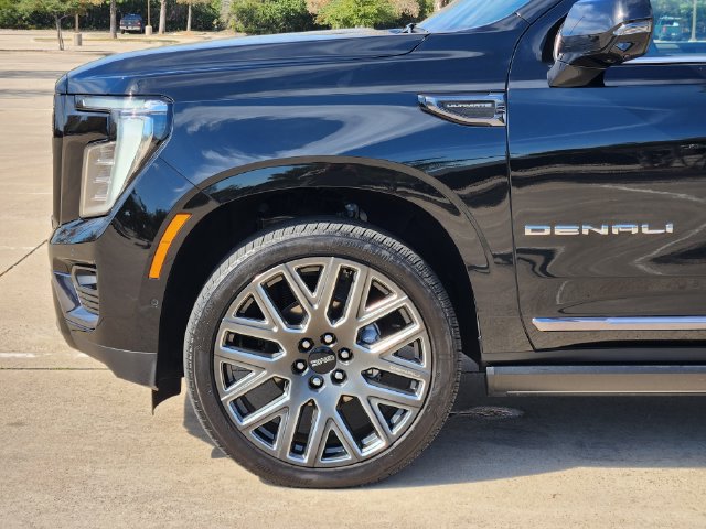 Used 2026 GMC Yukon Denali Ultimate w/ LPO, Floor Liner Package AWD/4WD image 8