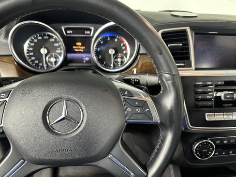Used 2015 Mercedes-Benz GL 450 4MATIC image 42