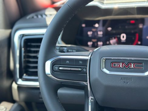 Used 2025 GMC Canyon Elevation w/ Convenience Package RWD image 11