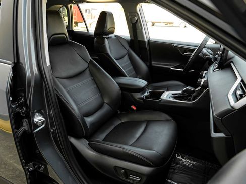 Used 2023 Toyota RAV4 Limited image 35