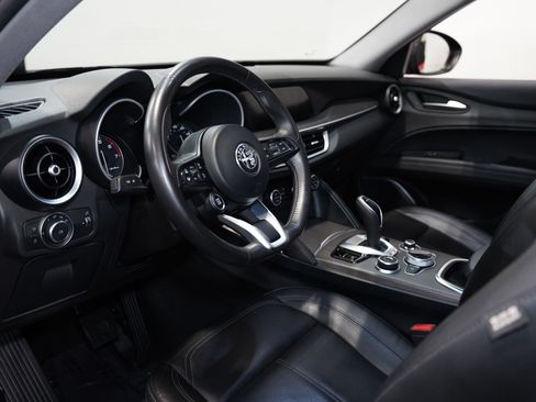 Used 2021 Alfa Romeo Stelvio Ti w/ Nero Edizione image 32