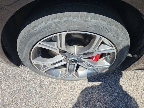 Used 2018 Kia Stinger GT1 AWD/4WD image 10