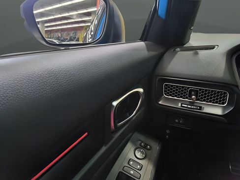 Used 2025 Honda Civic Type R image 19