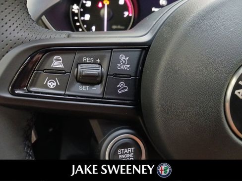 New 2022 Alfa Romeo Stelvio Veloce image 15