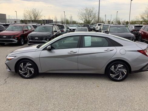 Certified 2025 Hyundai Elantra Sport w/ Cargo Package FWD image 8