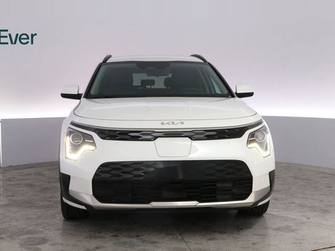 Used 2024 Kia Niro Wind FWD image 12